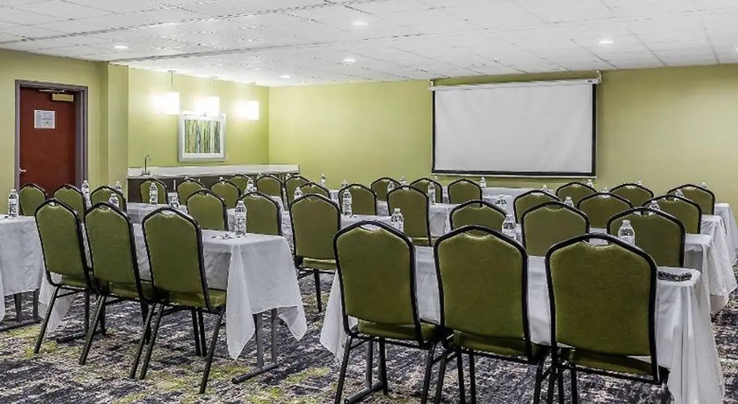 Quality Suites at Carolina Place Mall Konferenz
