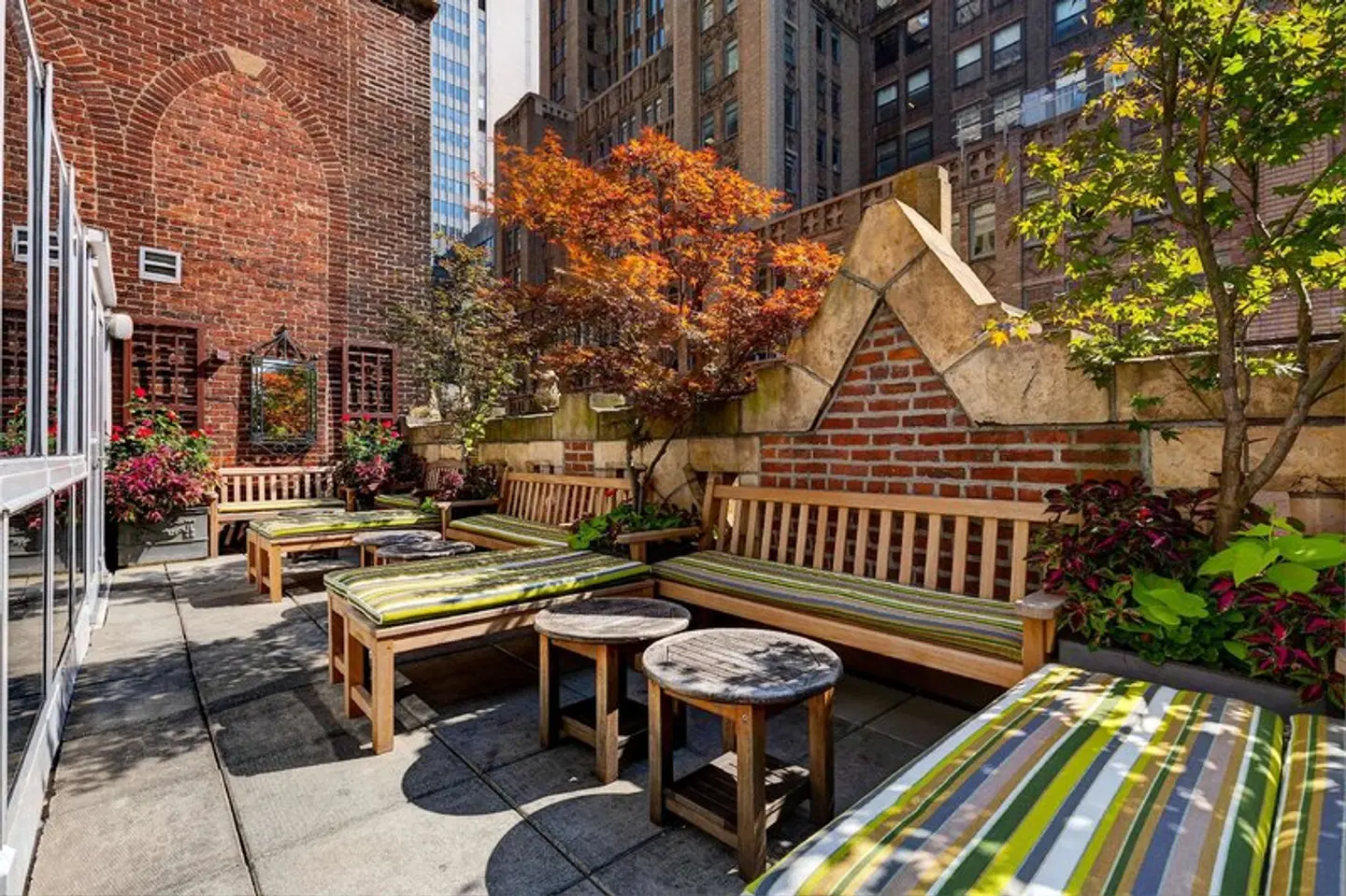 Library Hotel Terrasse
