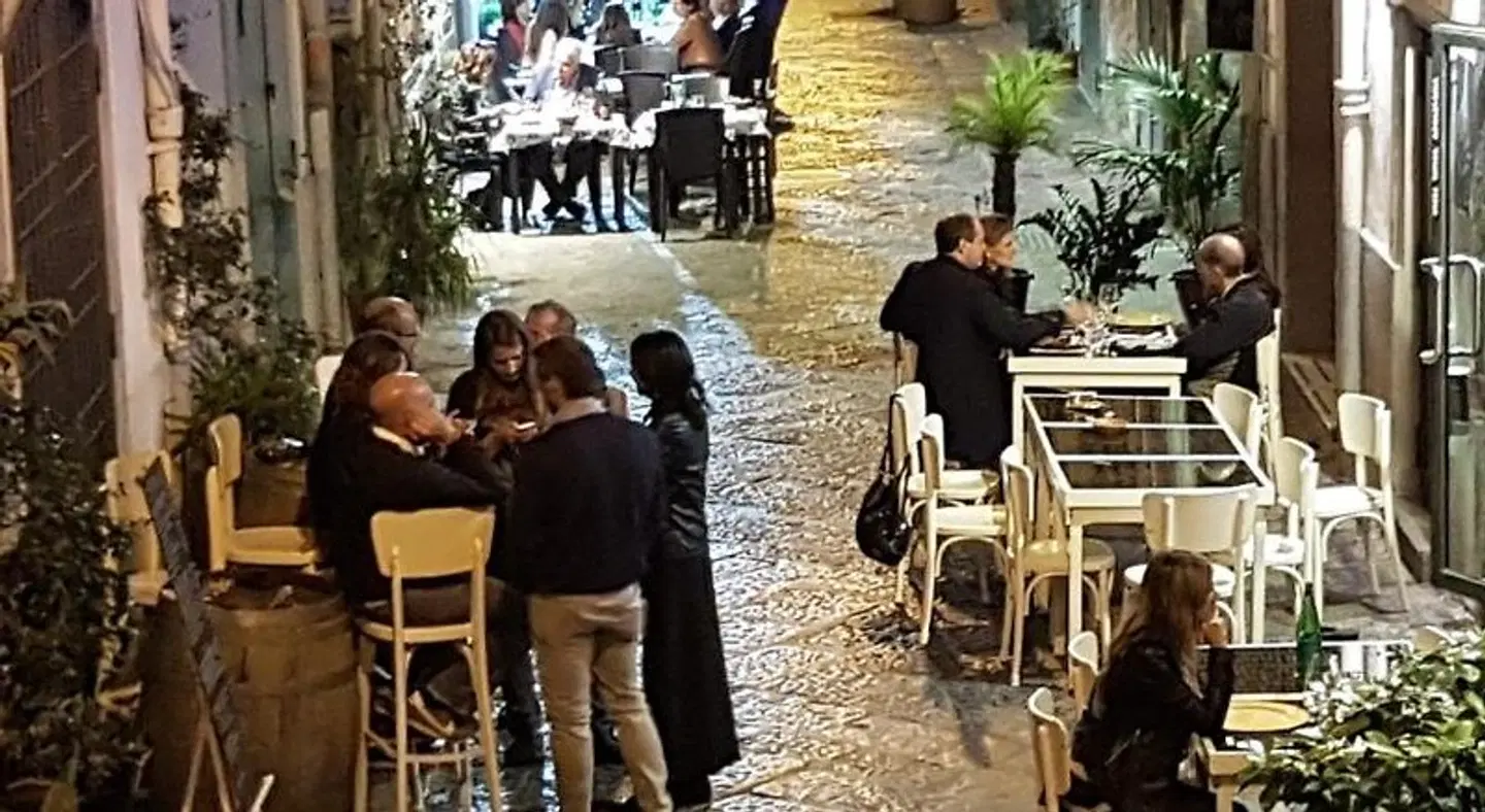 B&B Ai baretti PEOPLE