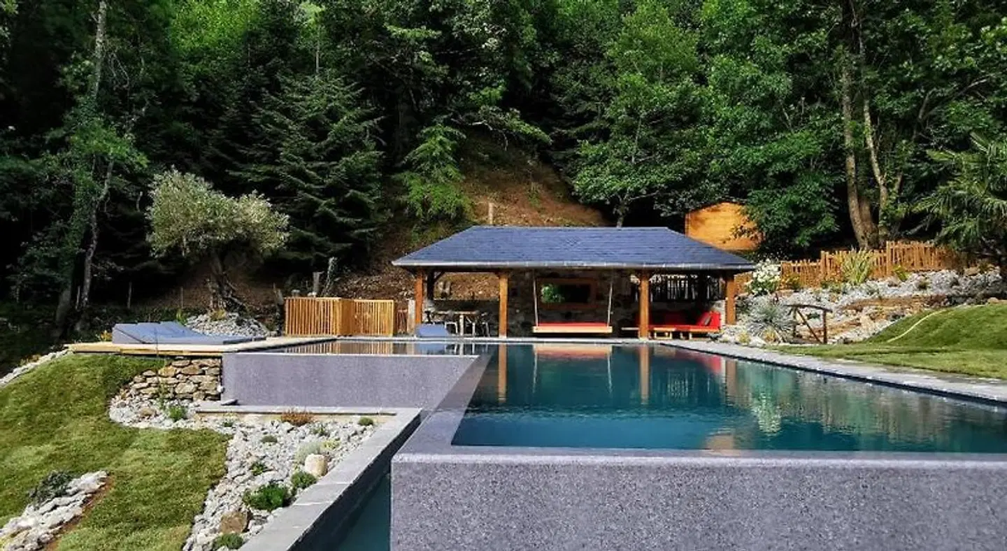 La Bergerie de Louvie OUTDOOR_POOL