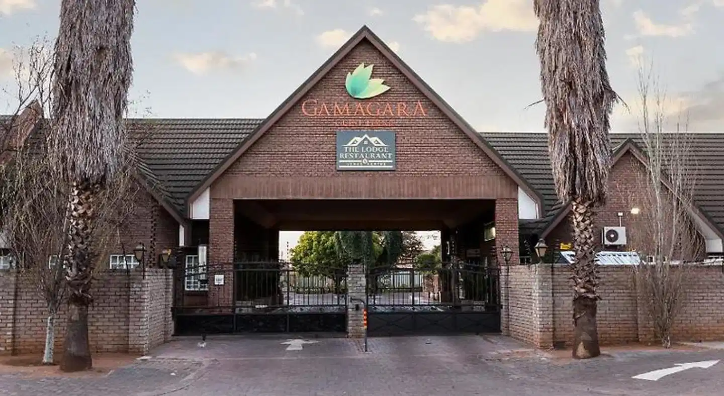Kathu Gamagara Lodge Aussenansicht