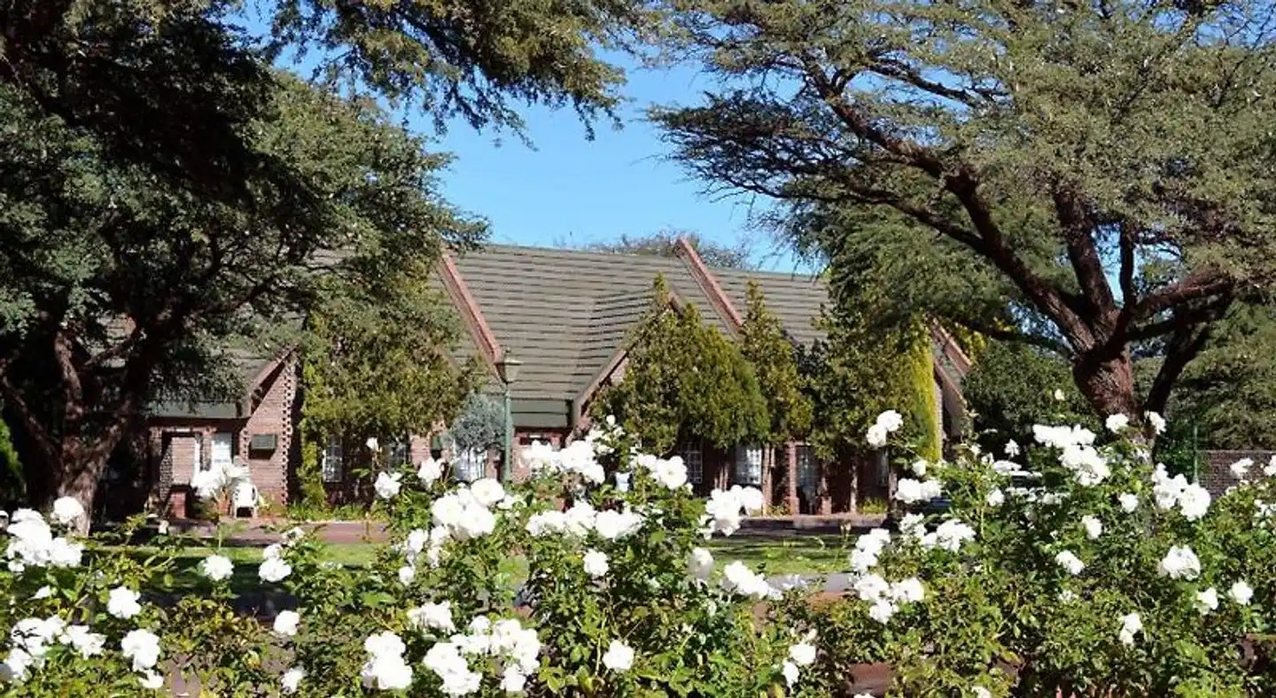 Kathu Gamagara Lodge Aussenansicht