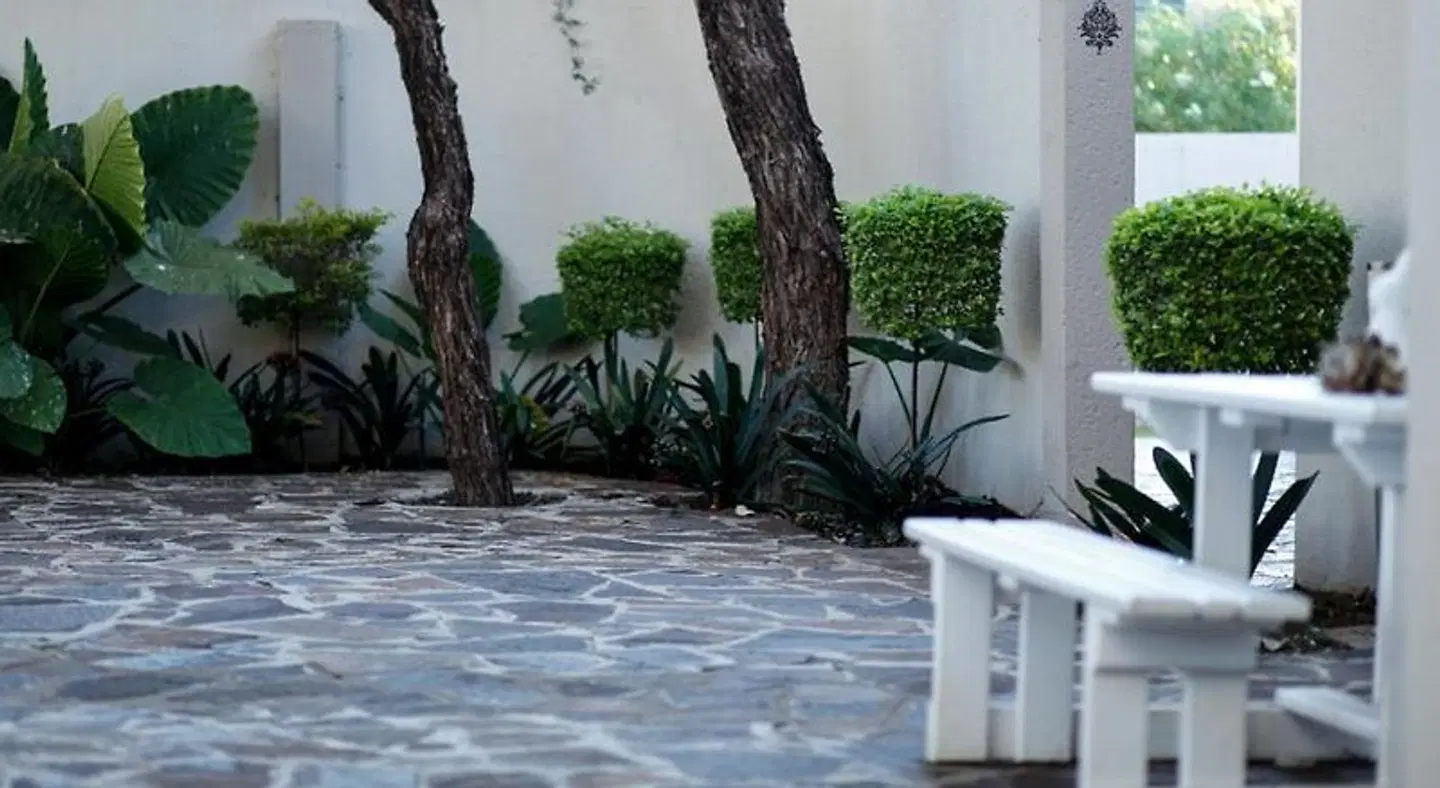 The Hedge Guesthouse HEALTH_BEAUTY