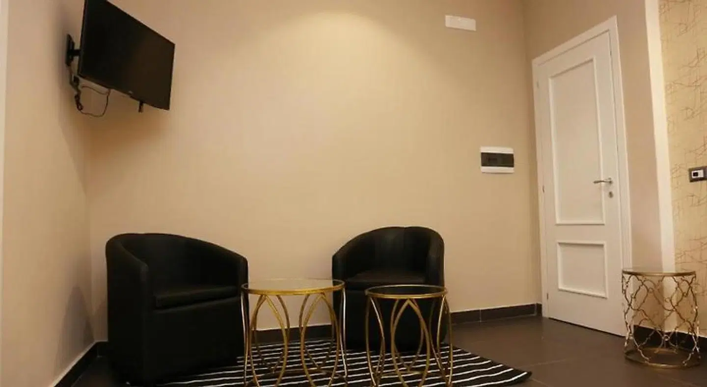 Residence Black & White ROOM_EXAMPLE