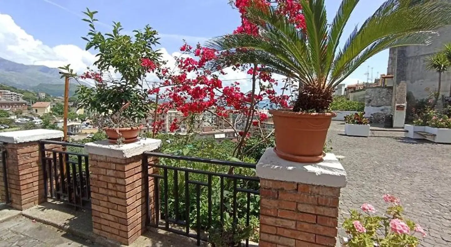 Central GH Formia Terrasse