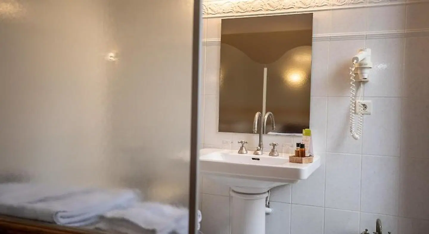 Hôtel Terminus Badezimmer