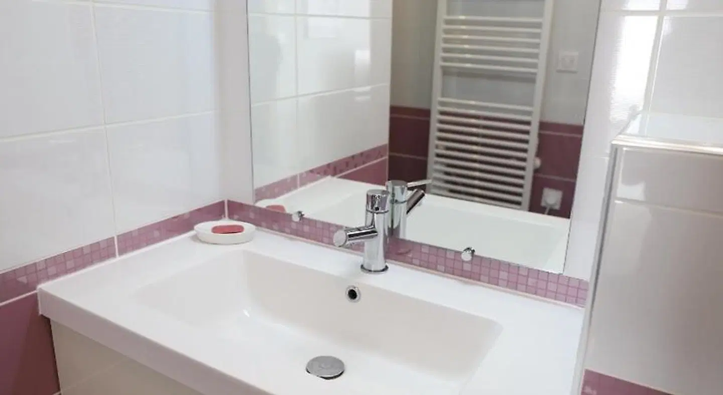 L'escale Aux Framboises Badezimmer