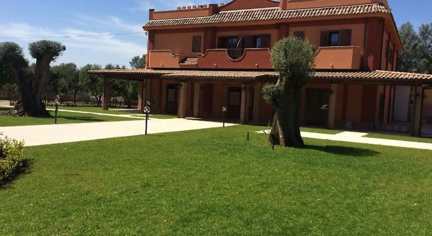 La Torre EXTERIOR