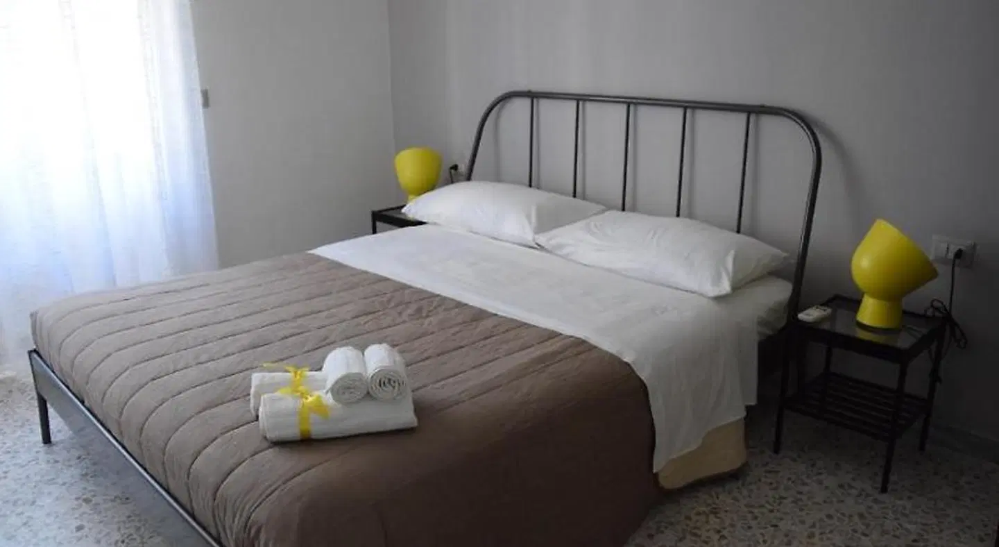 San Lorenzo ROOM_EXAMPLE