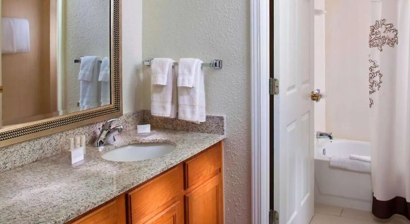 Sonesta ES Suites Birmingham Homewood Badezimmer