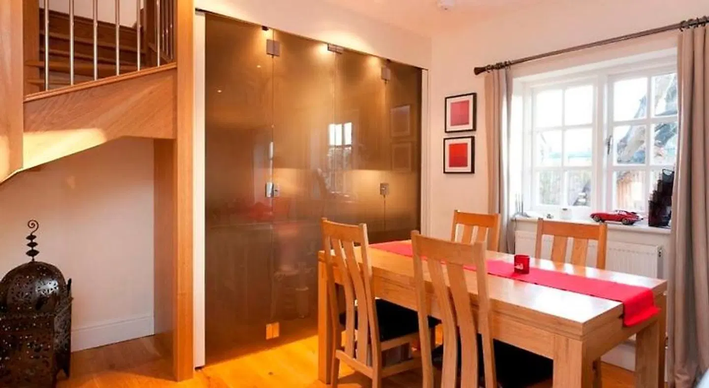 Dbs Serviced Apartments Bar