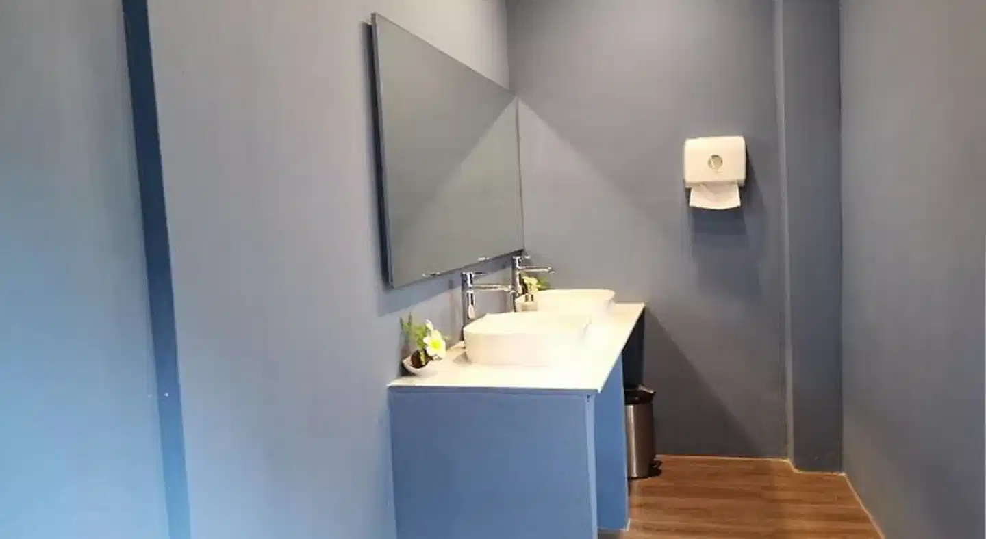 A Bangkok Journey Hostel Sukhumvit Badezimmer