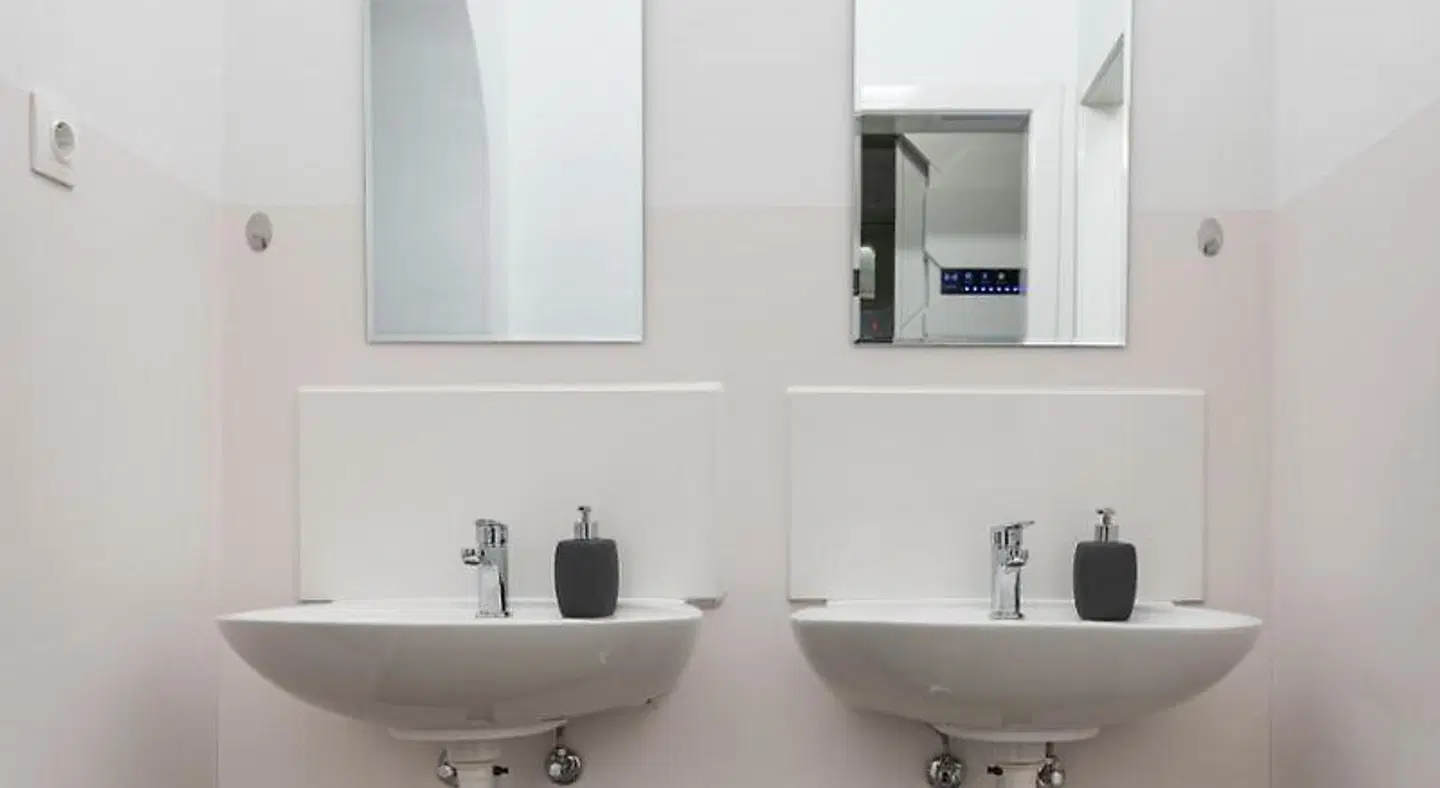 Space Home Hostel - Central Station Badezimmer