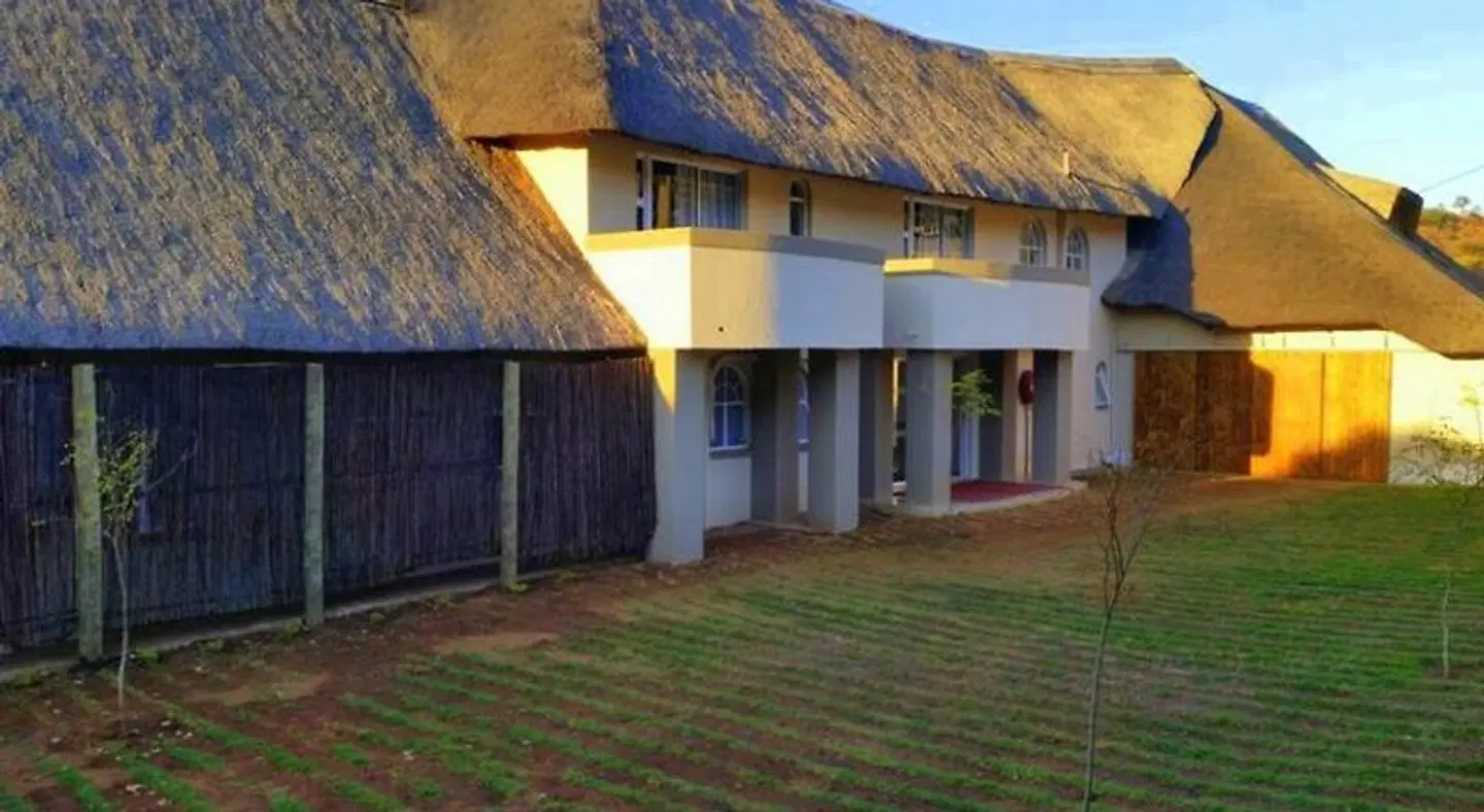 Waterfall Guesthouse EXTERIOR