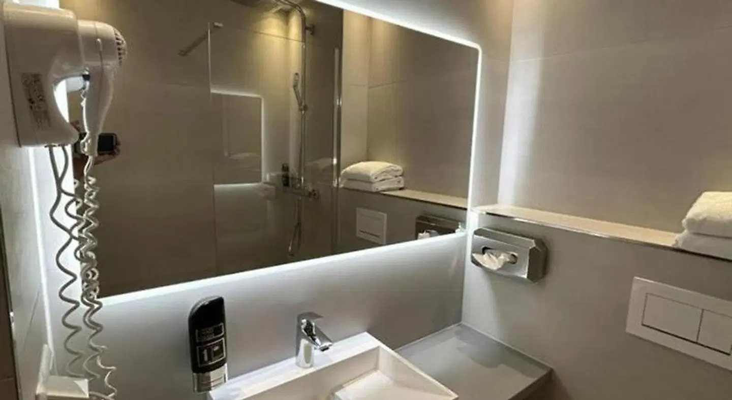 Zi Badezimmer