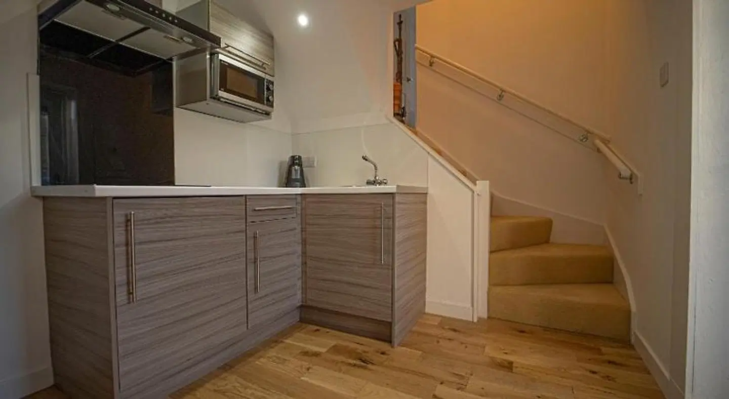 The Clarendon HEALTH_BEAUTY