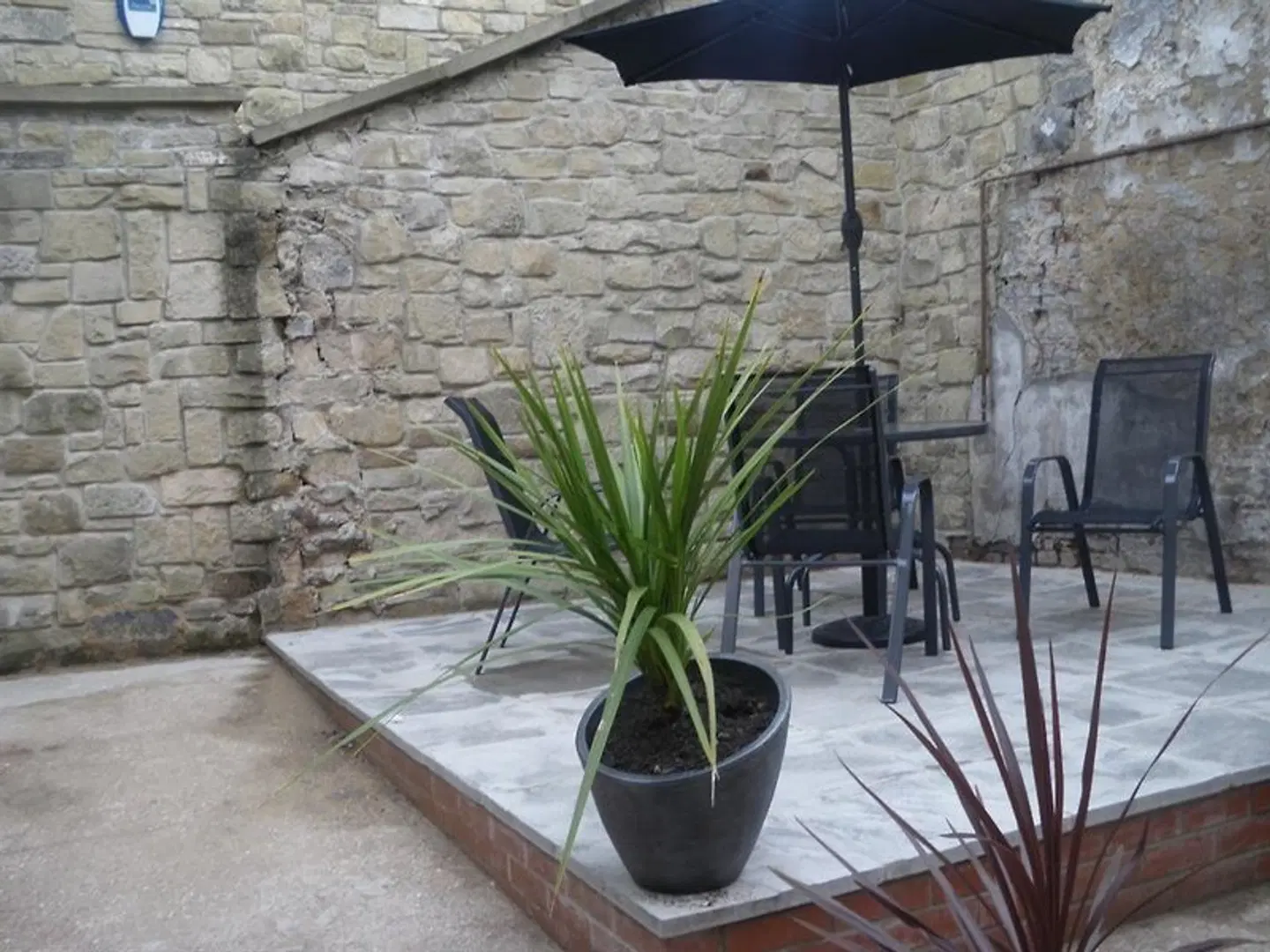 Castle Gate Guest House Terrasse