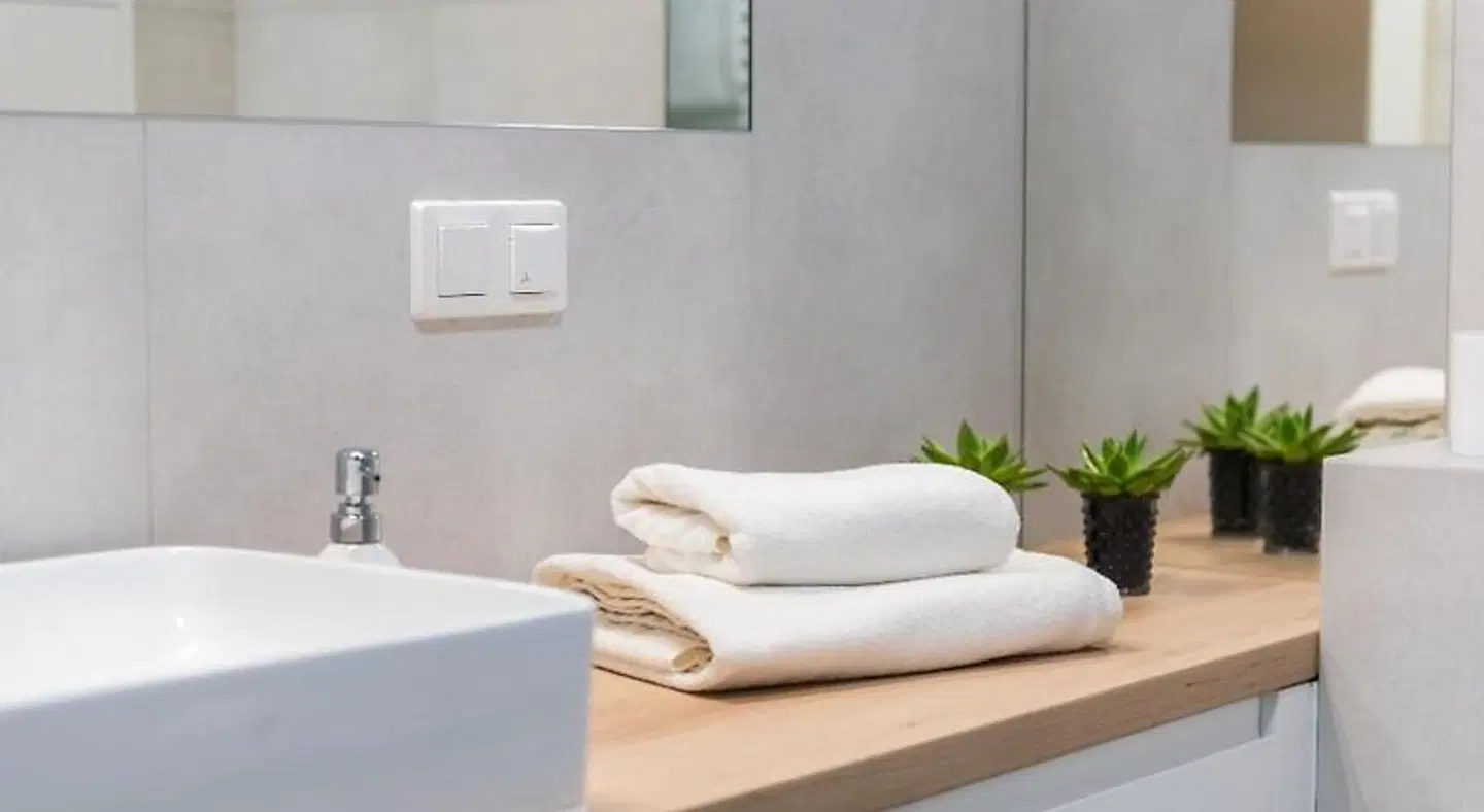 Q17 Apartments HEALTH_BEAUTY