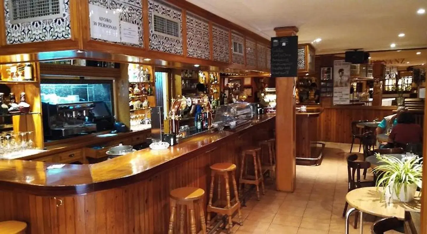 Hostal El Panadero Bar