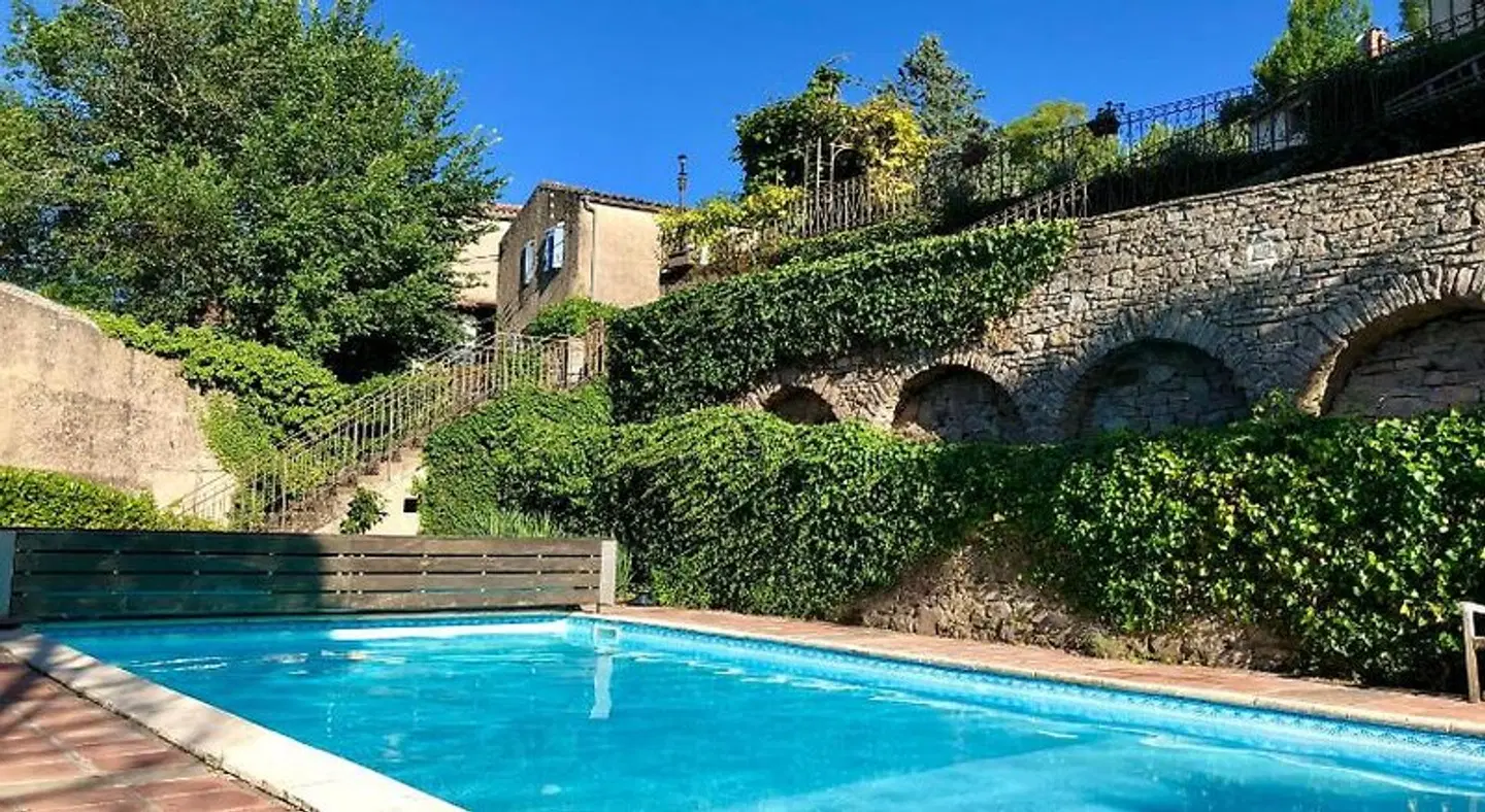Le Chevalier Noir OUTDOOR_POOL