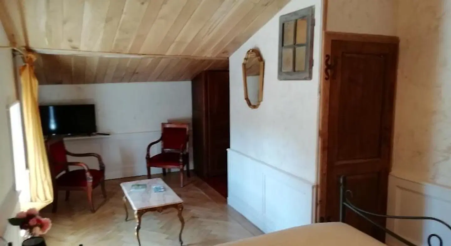 La Tour Mandot ROOM_EXAMPLE