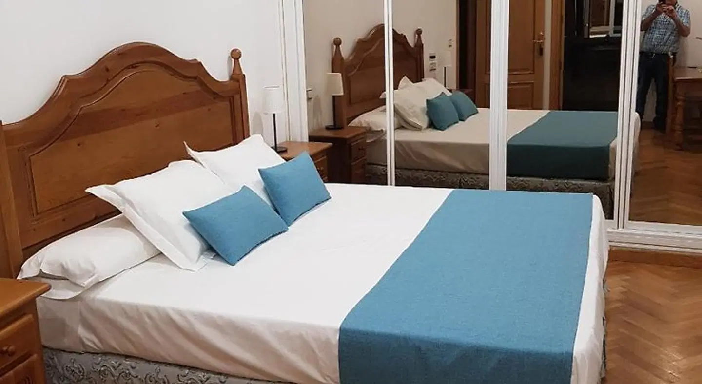 Hostal La Parada ROOM_EXAMPLE
