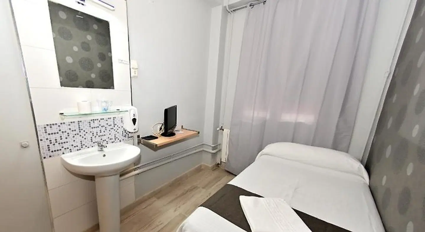 Hostal Falfes ROOM_EXAMPLE