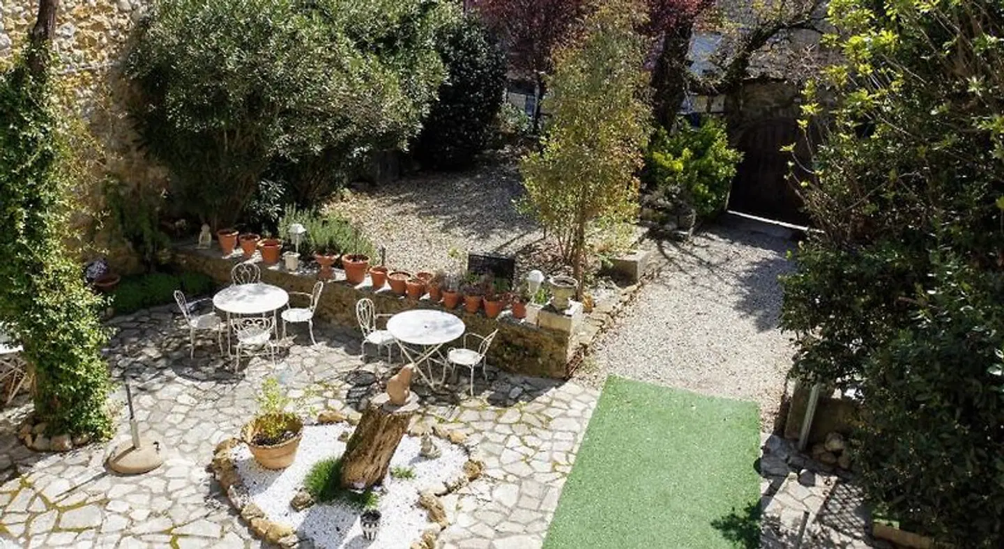 Le Manoir du Raveyron Garten