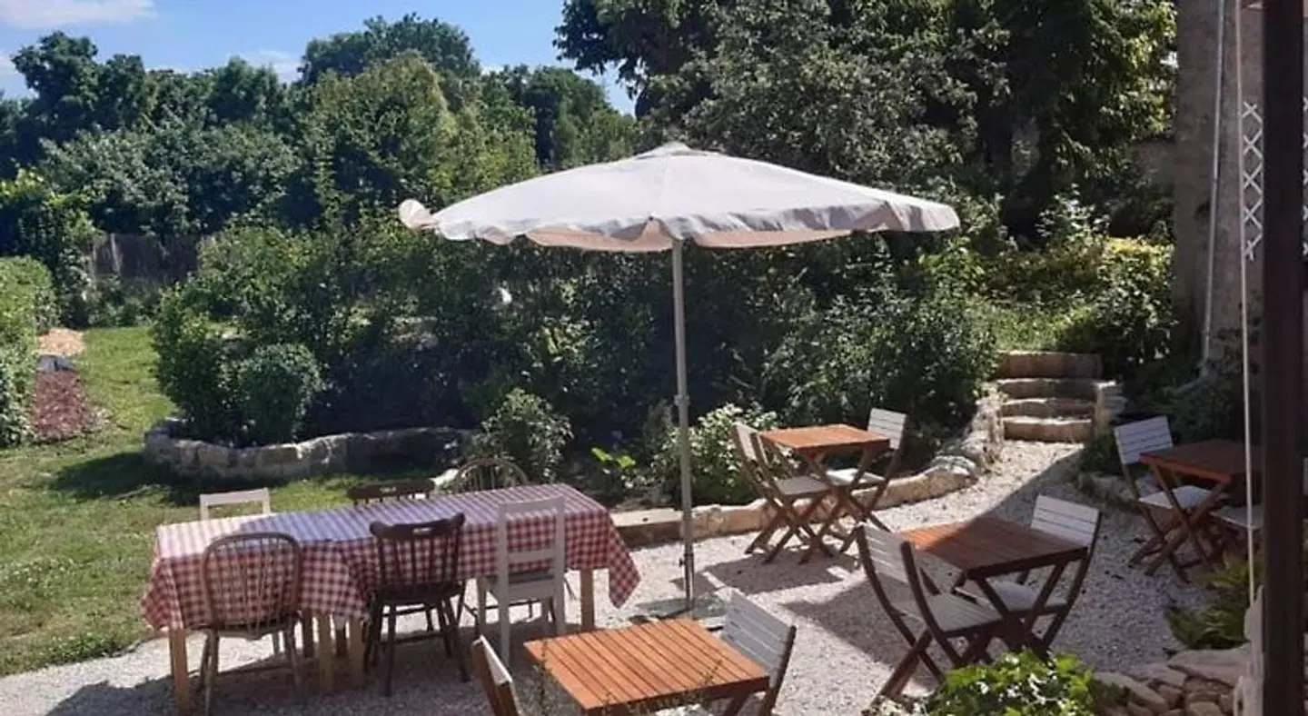 Le Voilà - Bistrot & Chambres d'hôtes Terrasse