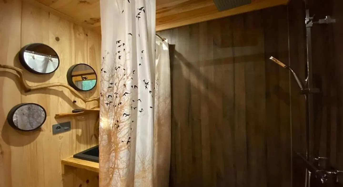 Les Cabanes De Pyrene Badezimmer