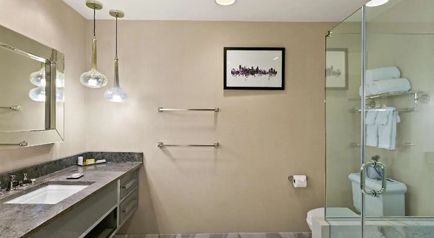 Royal Sonesta Harbor Court Baltimore Badezimmer
