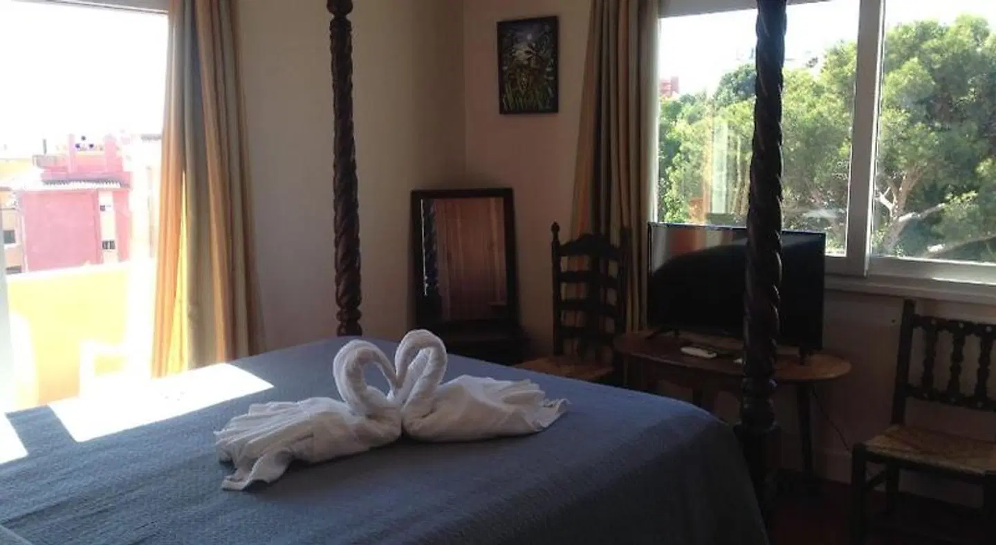 Hostal La Palmera HEALTH_BEAUTY