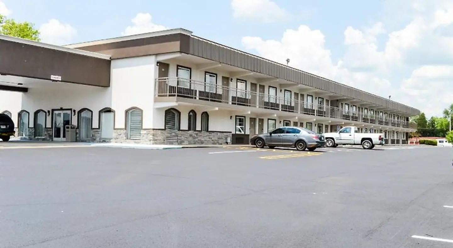 SureStay by Best Western Bowling Green North EXTERIOR