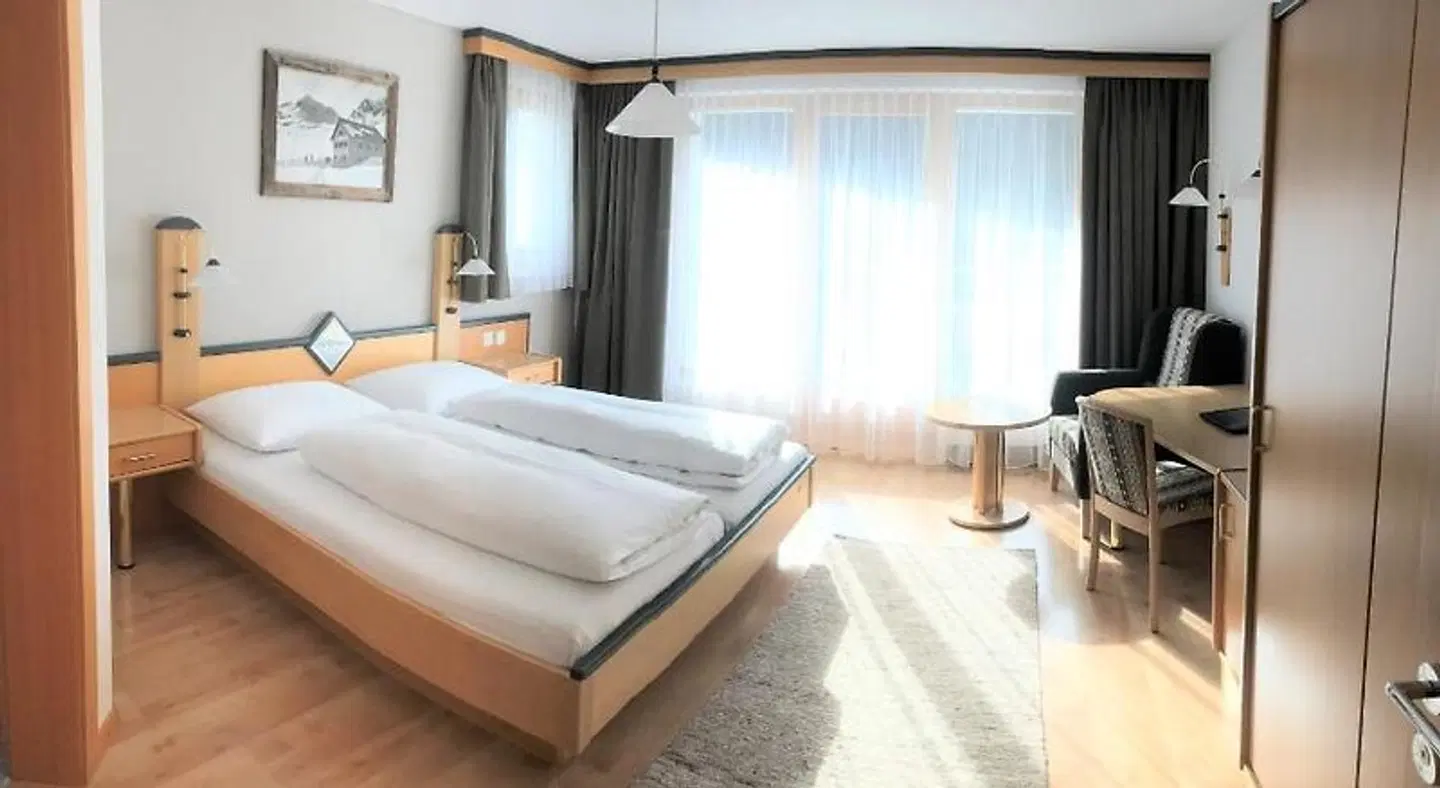 Aurora ROOM_EXAMPLE
