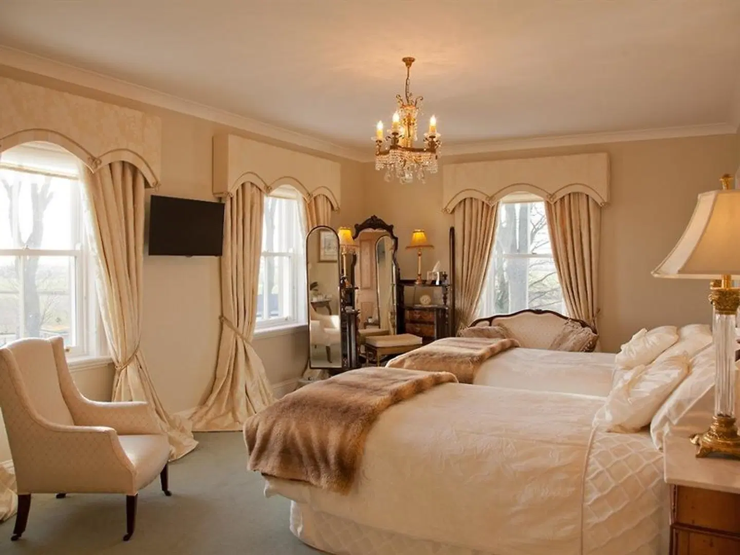 West Longridge Manor ROOM_EXAMPLE