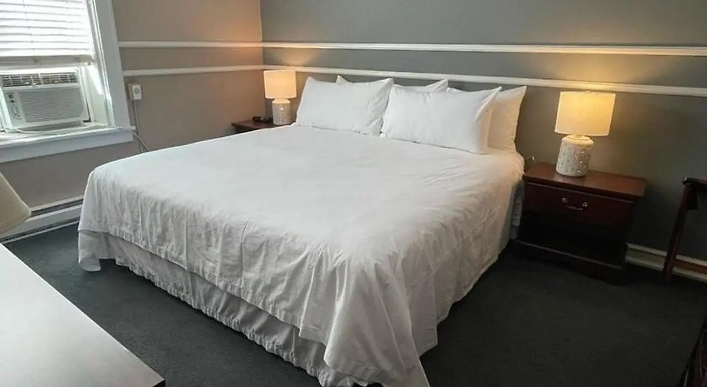 Kalispell Grand Hotel ROOM_EXAMPLE
