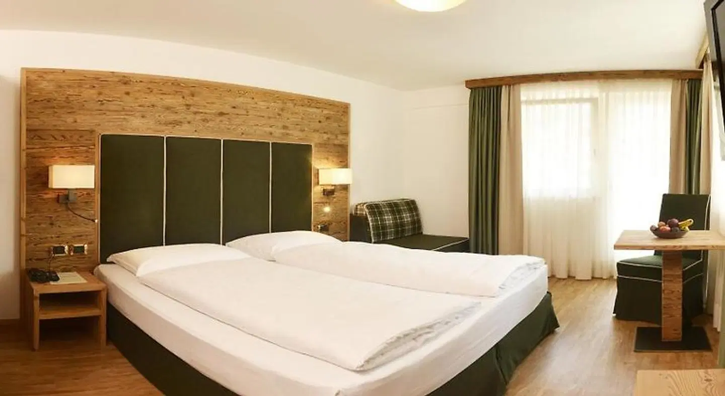 Maria ROOM_EXAMPLE