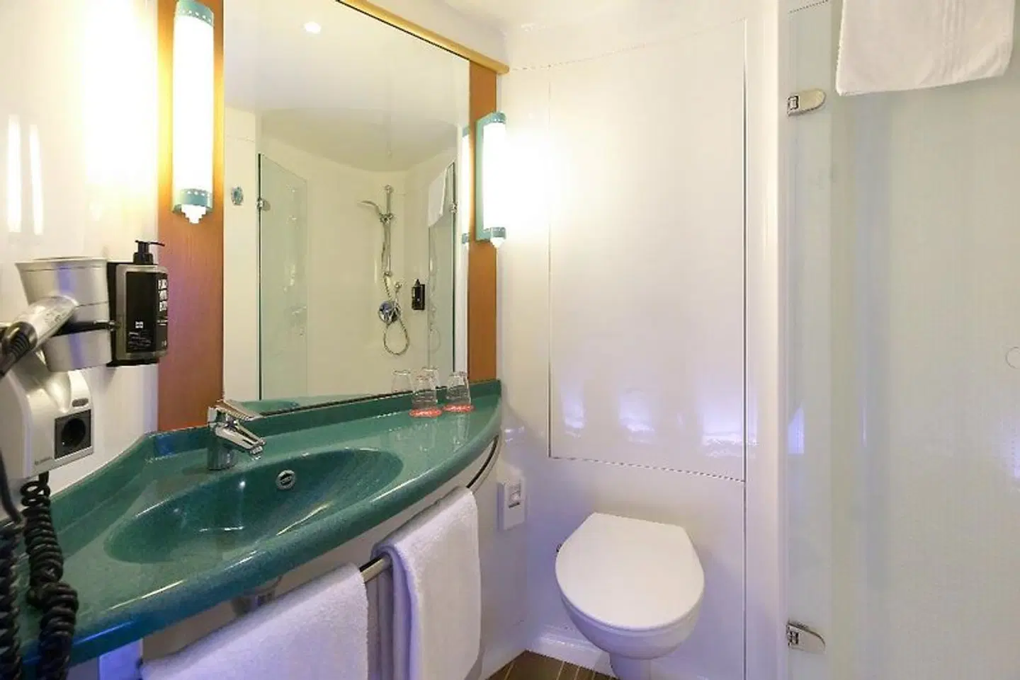 ibis Berlin City Potsdamer Platz Badezimmer