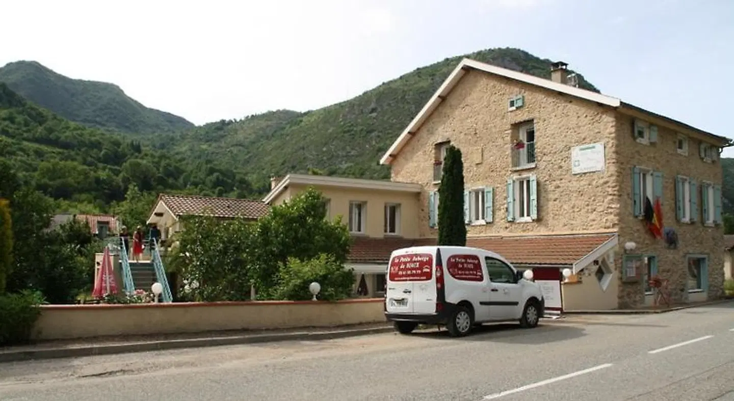 La petite auberge de niaux EXTERIOR