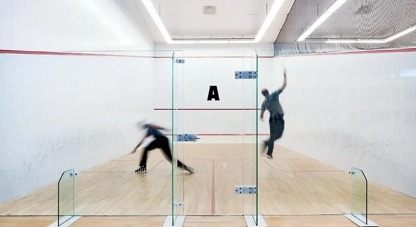 Carlton De Brug SPORTS_AND_LEISURE