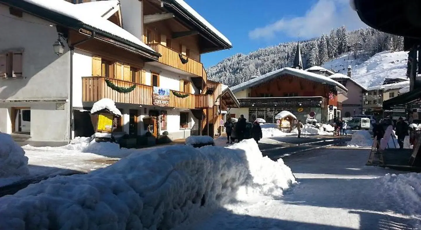 Loc'Hotel Alpen Sports EXTERIOR