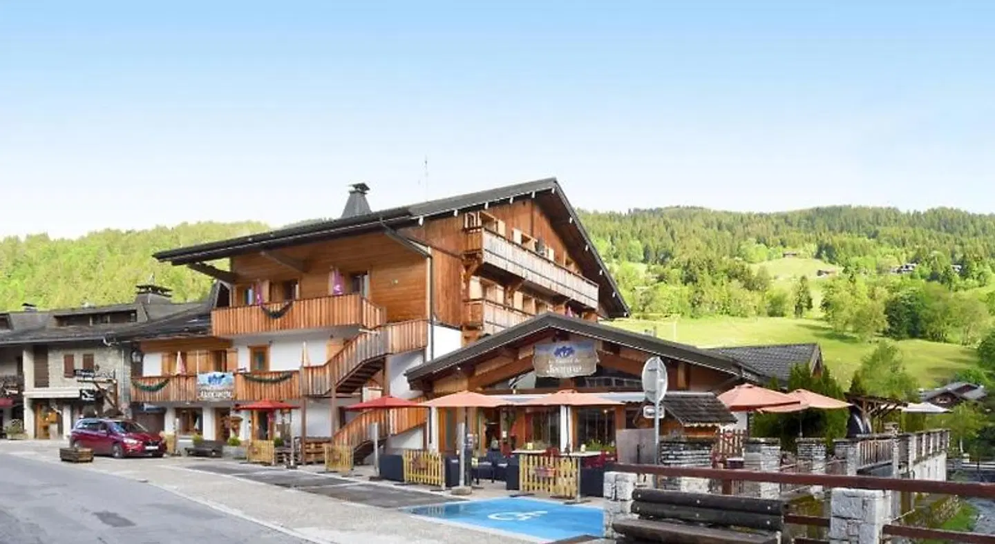 Loc'Hotel Alpen Sports EXTERIOR
