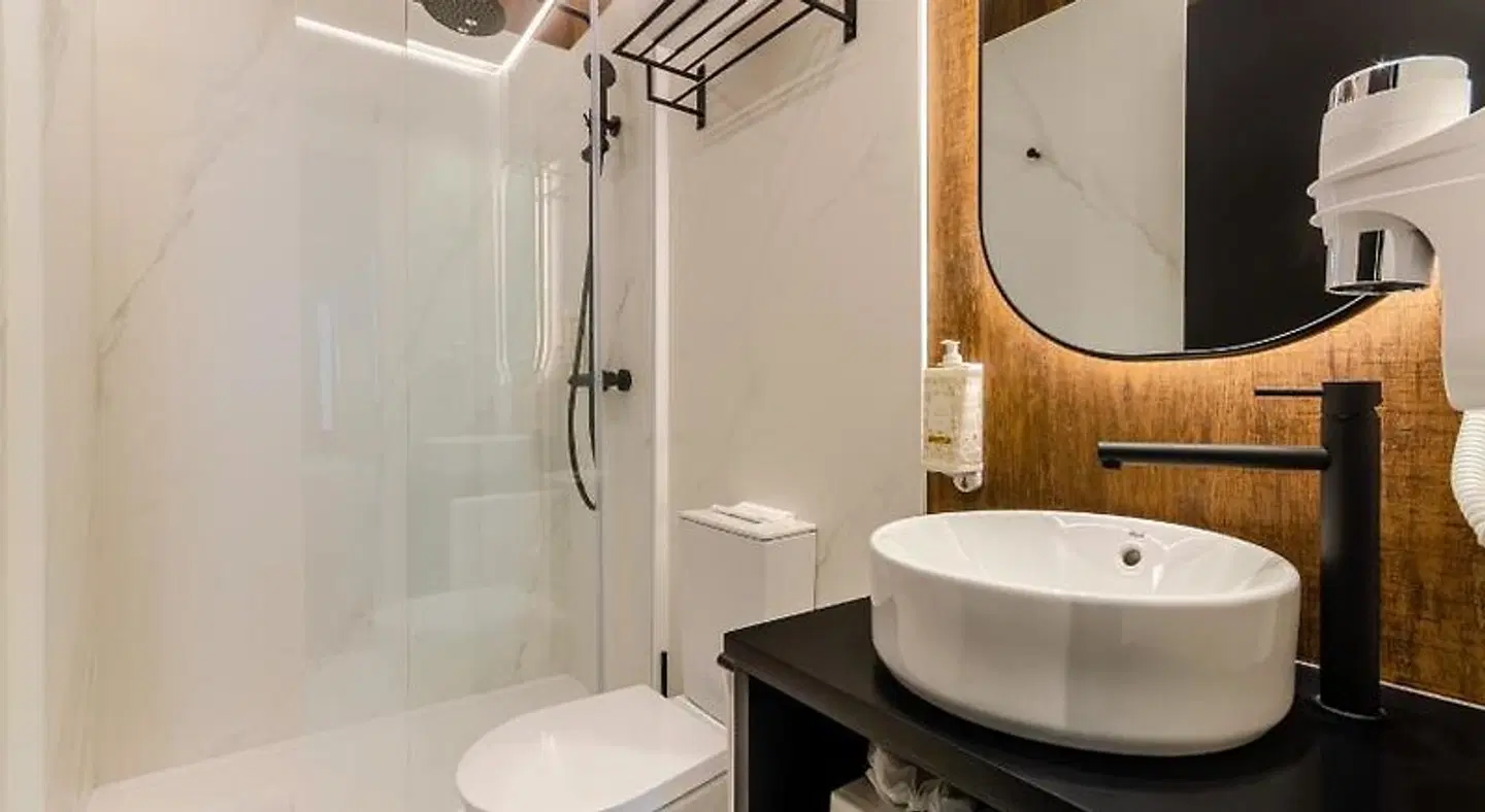 Nicola Rossio Hotel Badezimmer