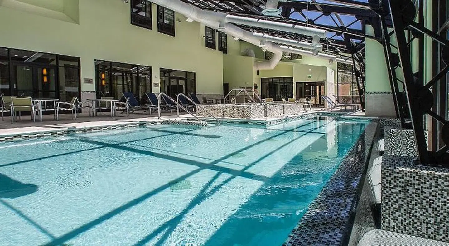 DoubleTree by Hilton Deadwood at Cadillac Jack's OUTDOOR_POOL