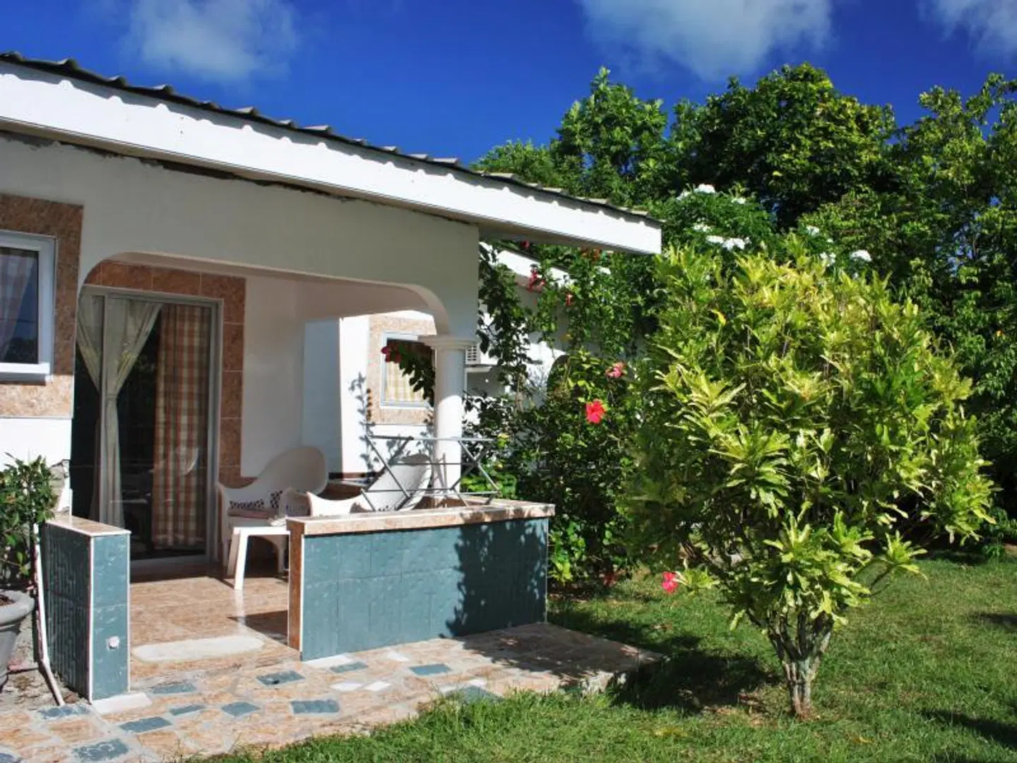 Rising Sun Guesthouse EXTERIOR