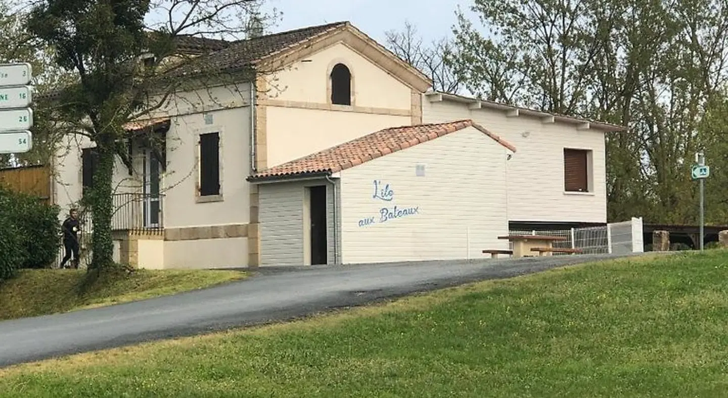 Lîle aux Bateaux EXTERIOR