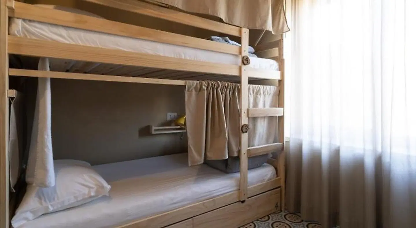 Hopestel - Secret Garden ROOM_EXAMPLE