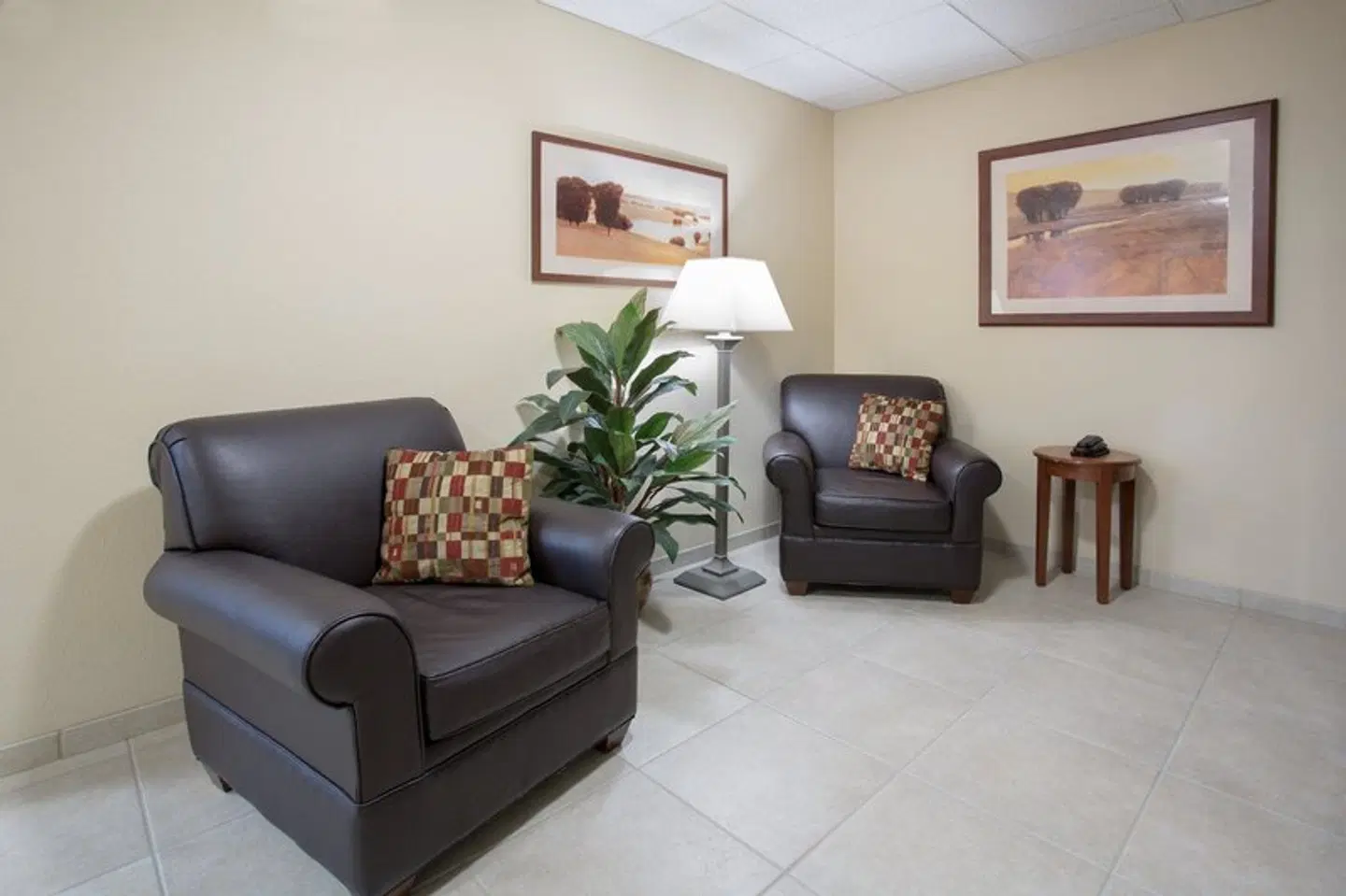 Candlewood Suites Peoria at Grand Prairie by IHG LOUNGE_LOBBY