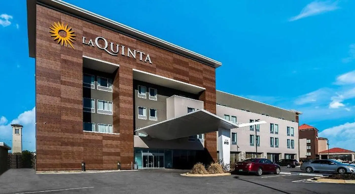 La Quinta Inn & Suites Tuscaloosa McFarland EXTERIOR