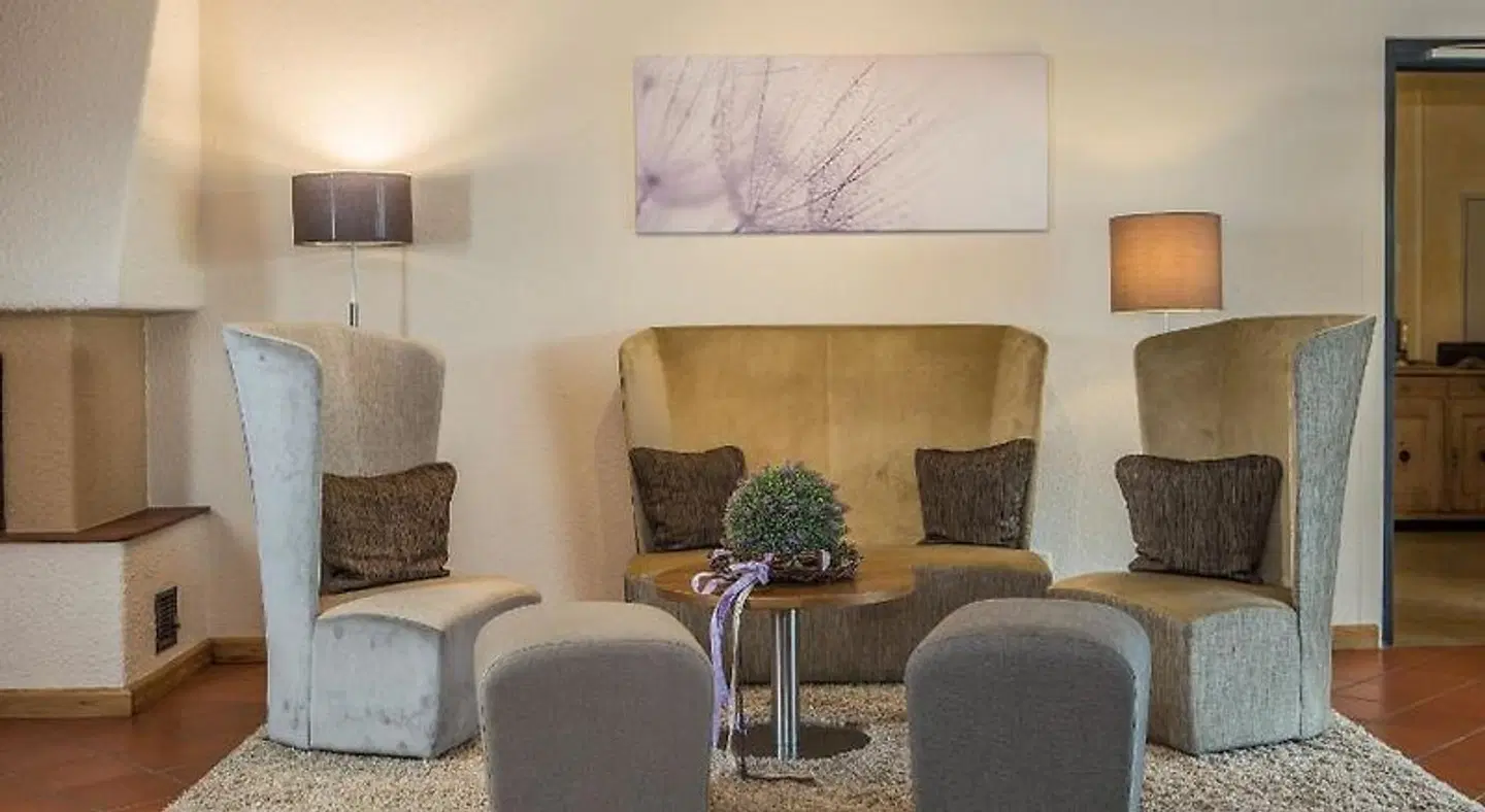 Ludwig Thoma LOUNGE_LOBBY